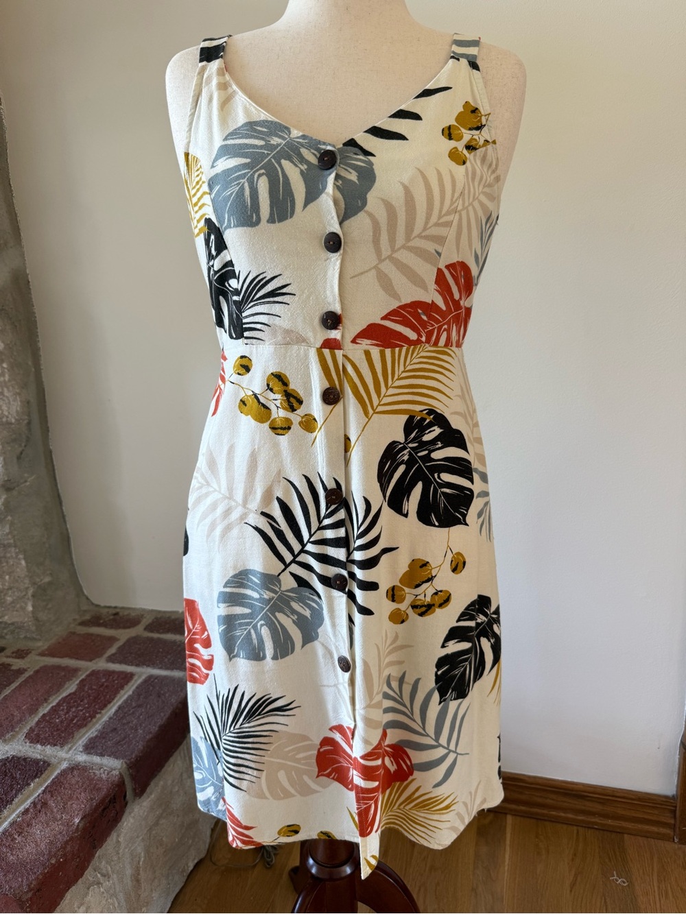 Sleeveless Rayon/Linen Dress with Tropical Leaf Print